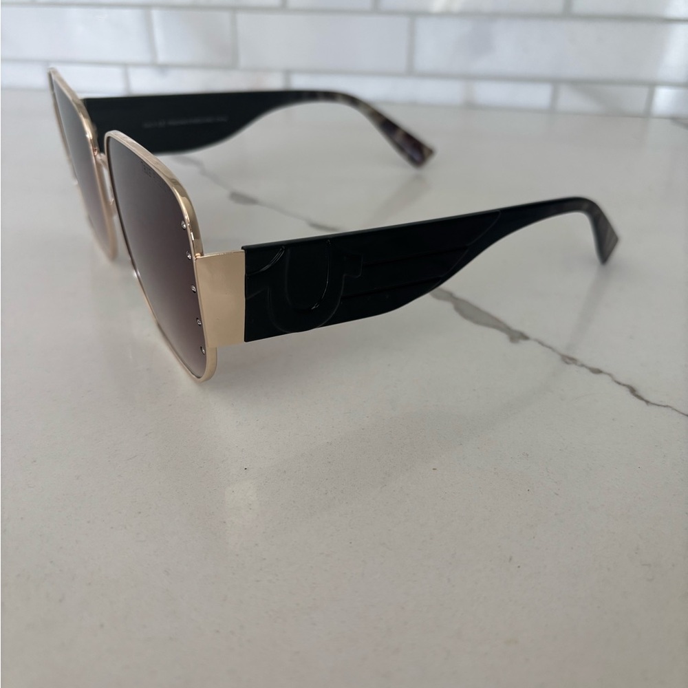 True Religion Gold Frame Sunglasses with Brown Lenses NEW - Picture 3 of 5